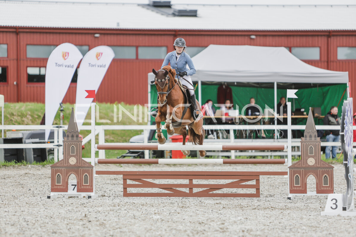 Tori_Karikas_2026_100_132