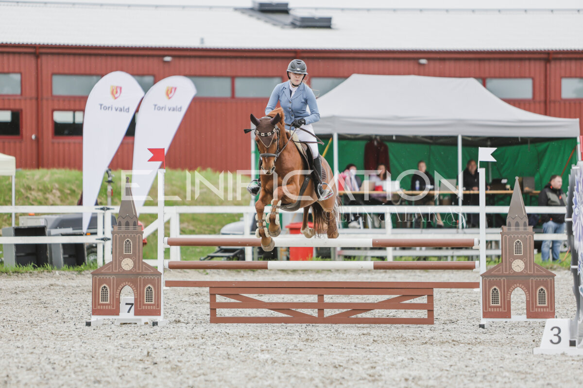 Tori_Karikas_2026_100_133