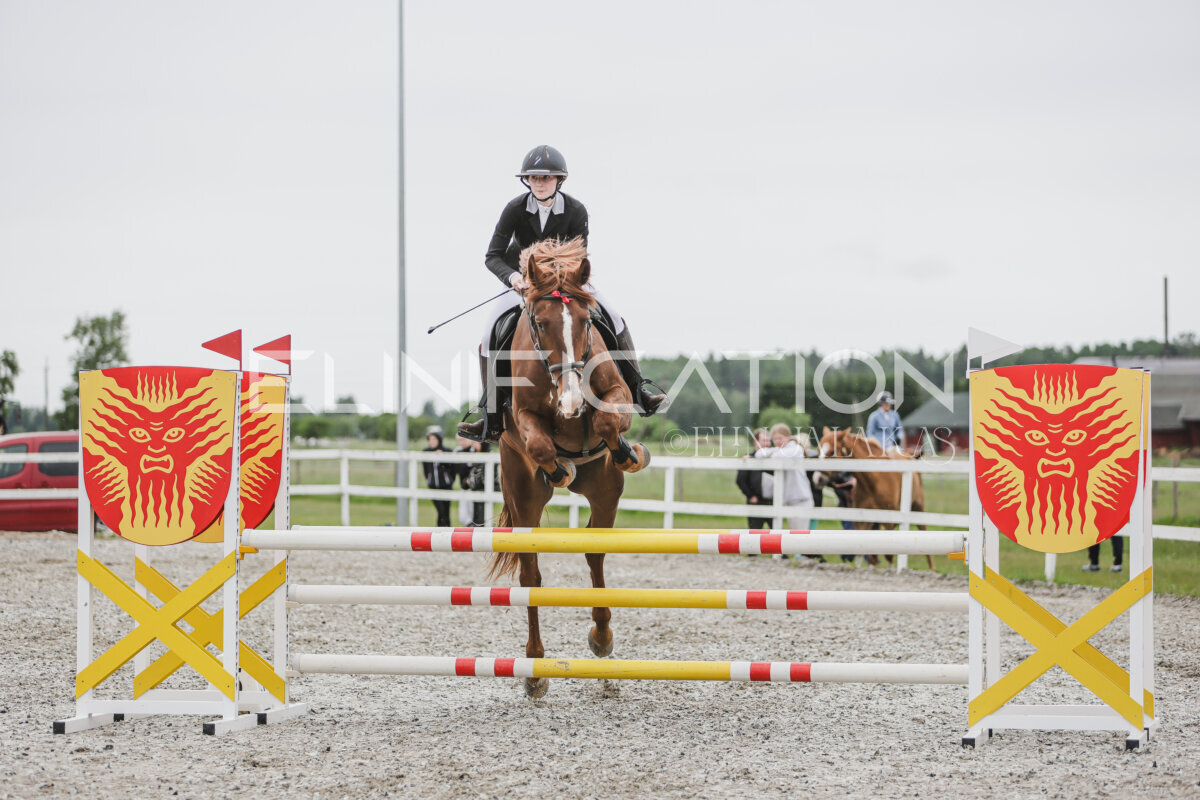 Tori_Karikas_2026_100_145