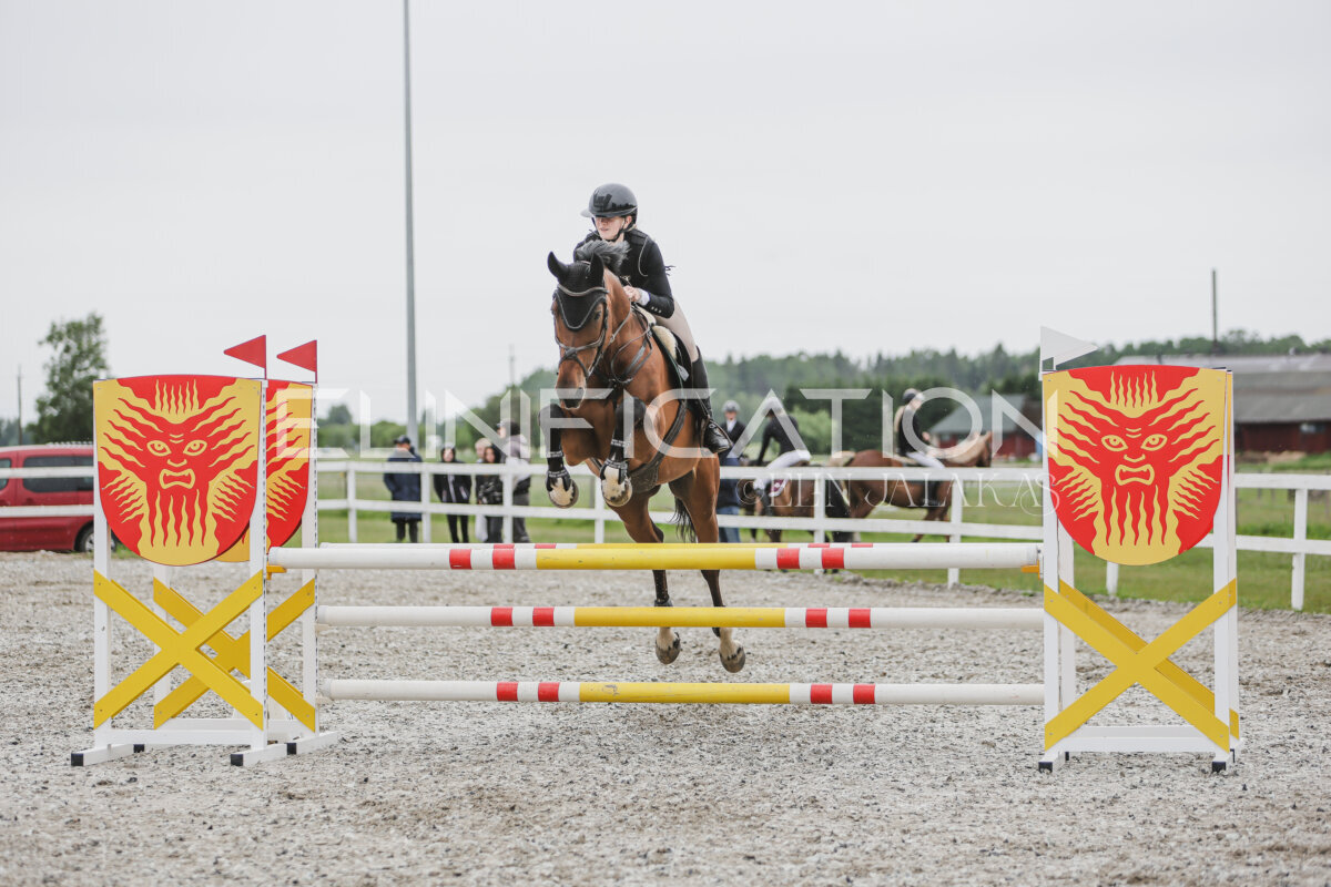 Tori_Karikas_2026_100_181