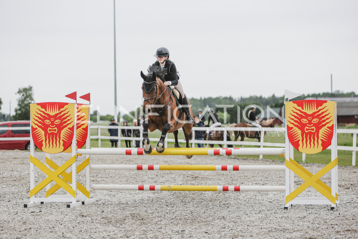 Tori_Karikas_2026_100_183