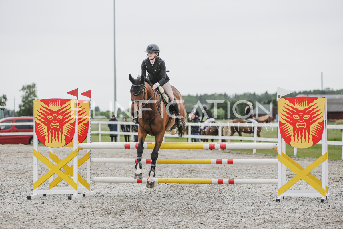 Tori_Karikas_2026_100_185