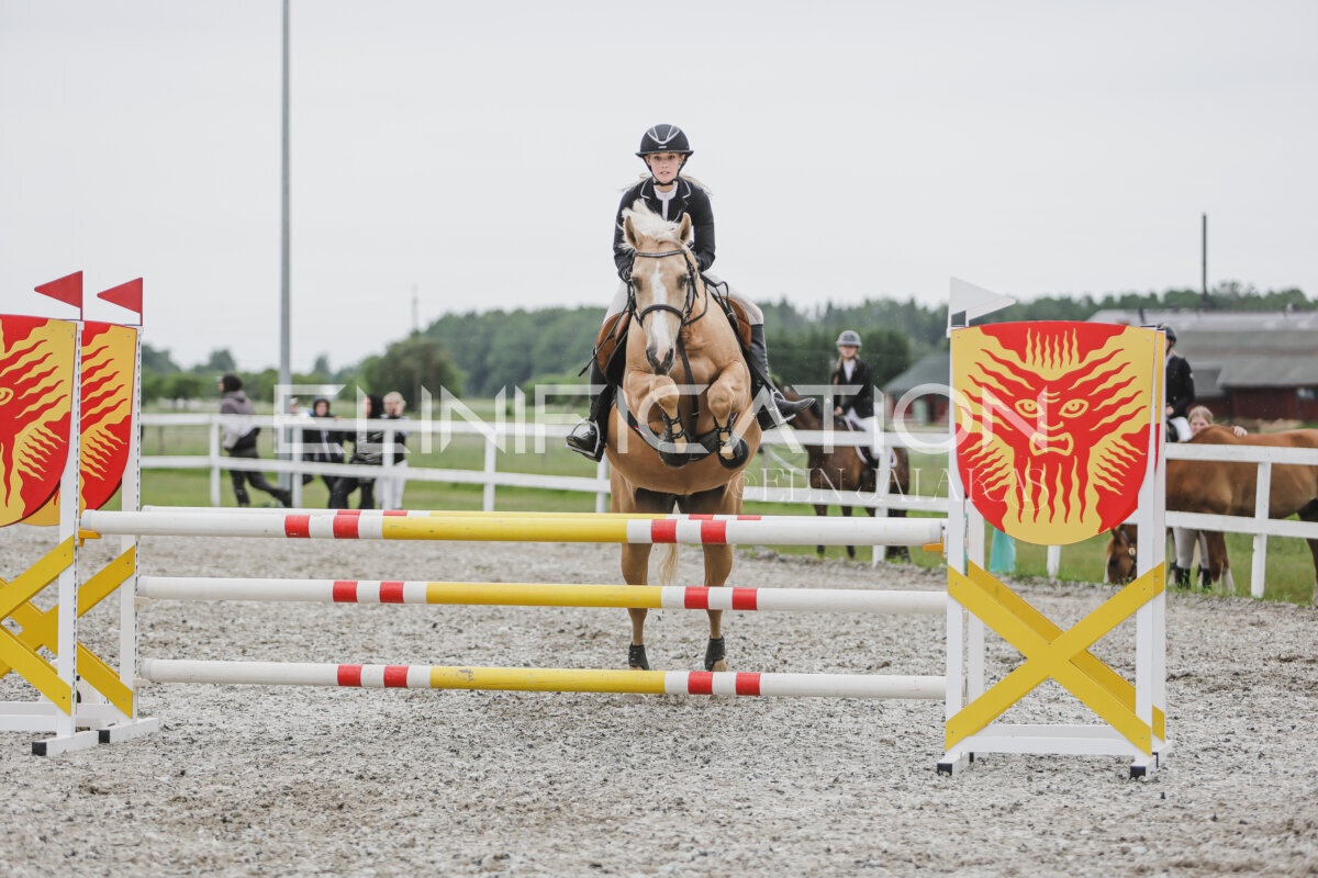 Tori_Karikas_2026_100_192
