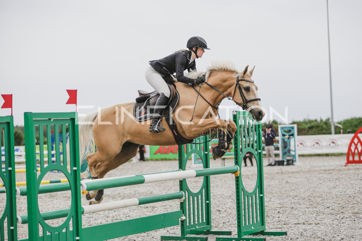 Tori_Karikas_2026_100_200