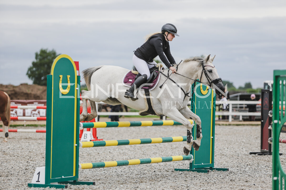 Tori_Karikas_2026_hc110-120_022