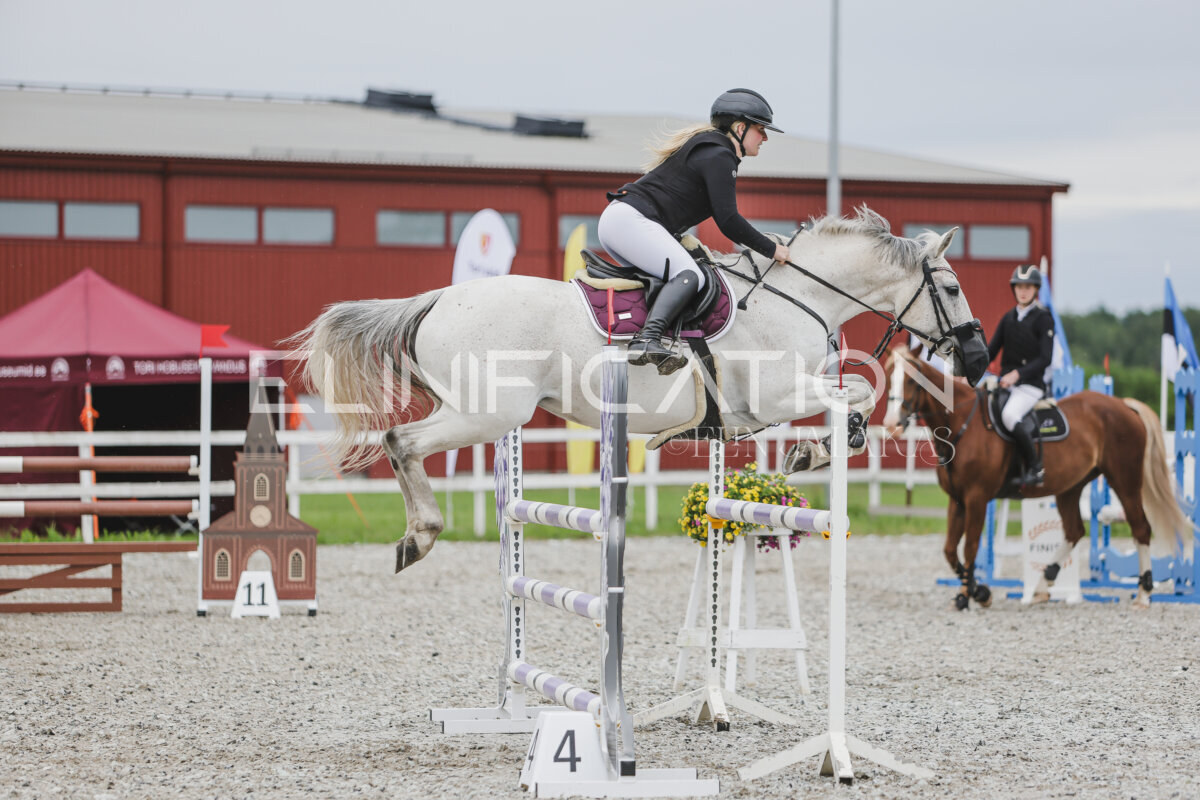 Tori_Karikas_2026_hc110-120_026