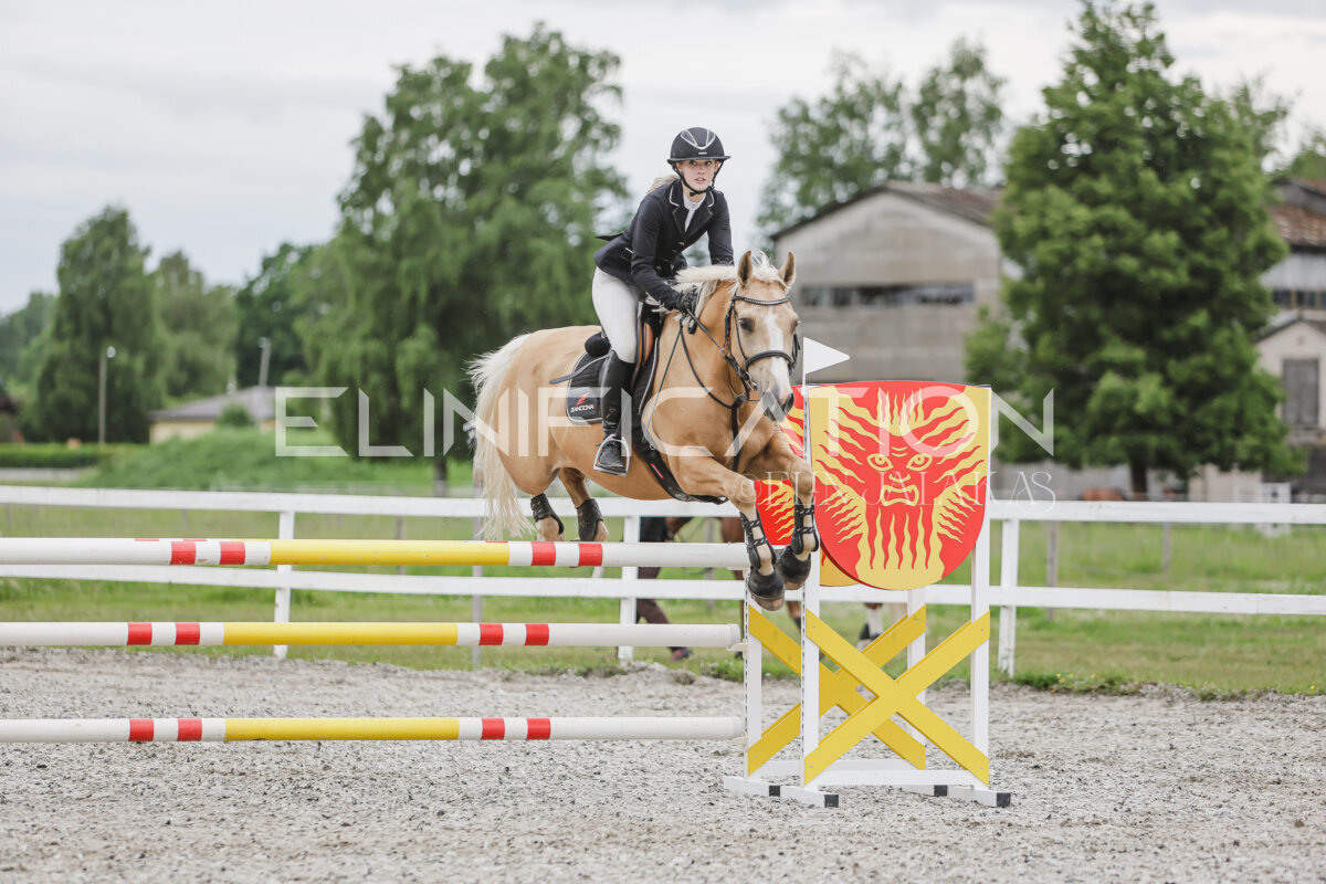 Tori_Karikas_2026_hc110-120_066