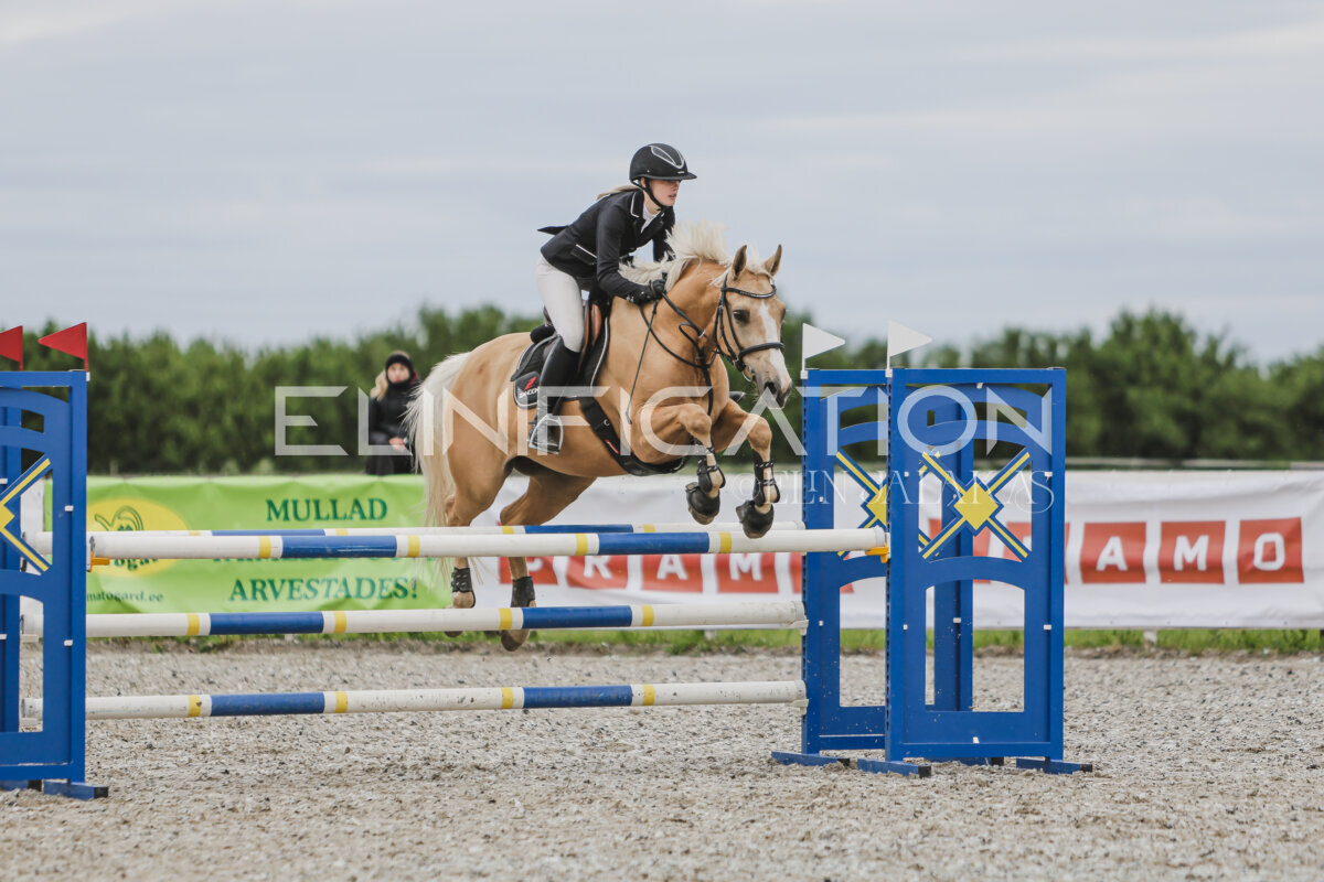 Tori_Karikas_2026_hc110-120_070