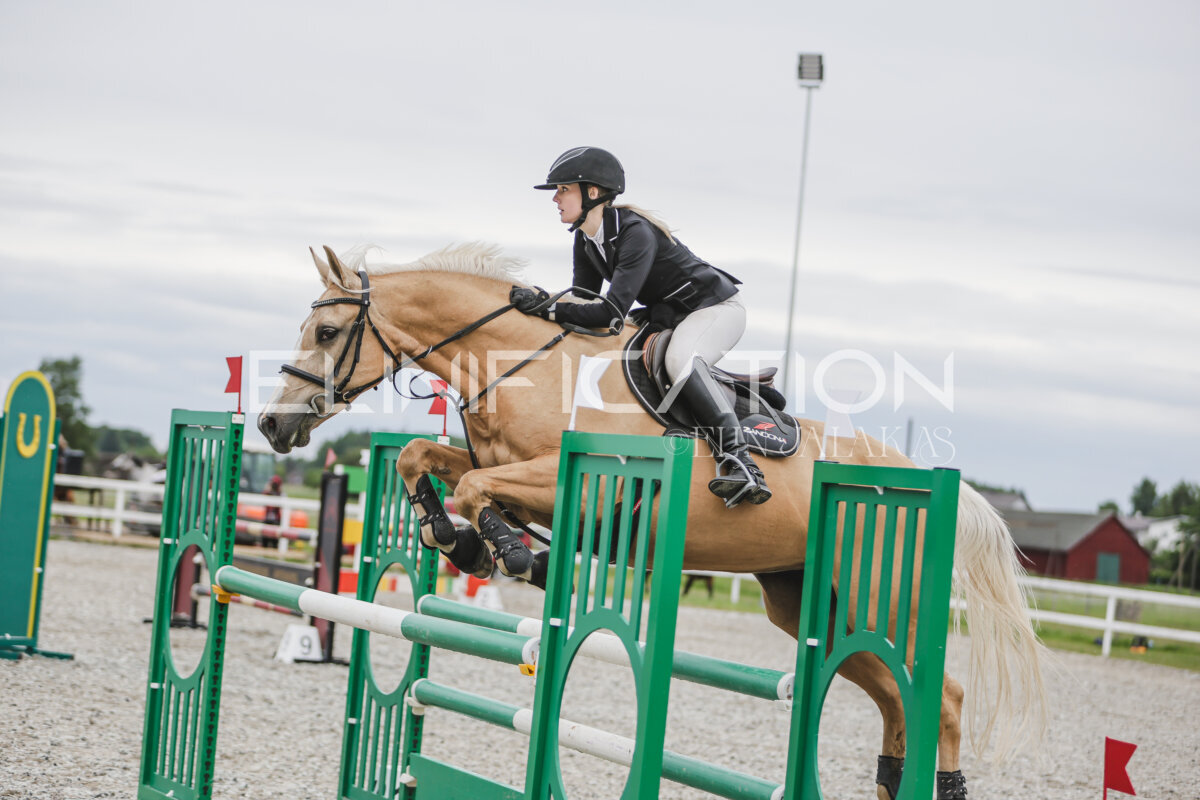 Tori_Karikas_2026_hc110-120_075