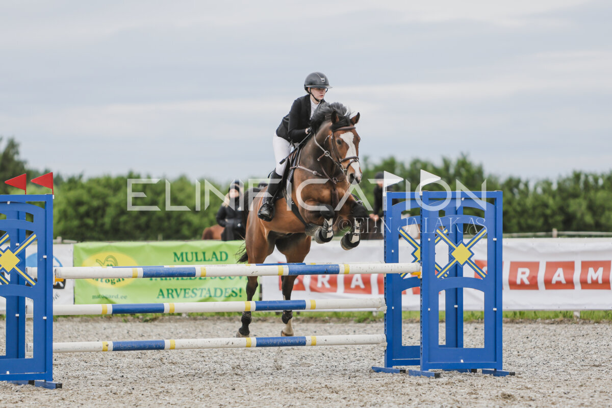 Tori_Karikas_2026_hc110-120_110