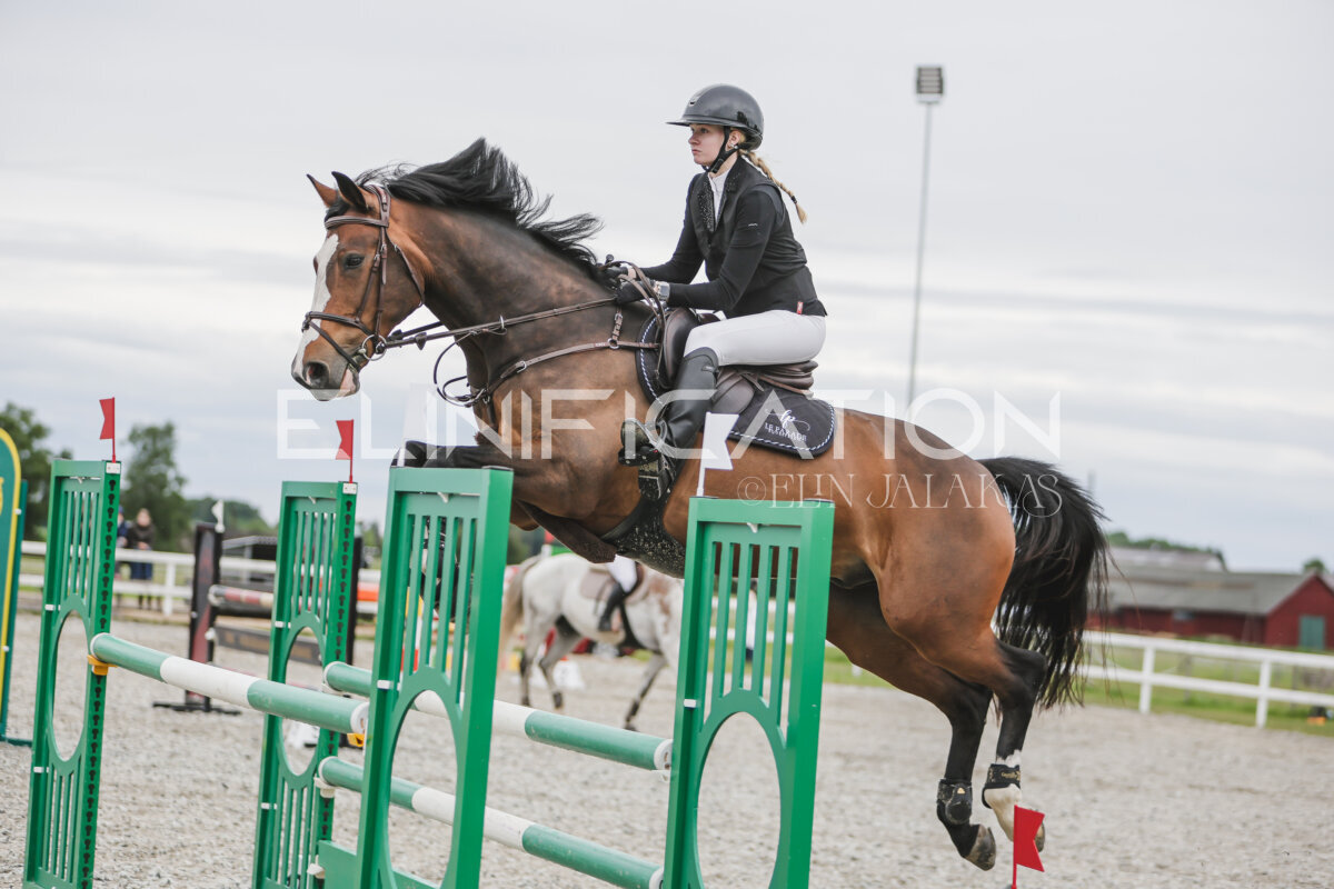Tori_Karikas_2026_hc110-120_113