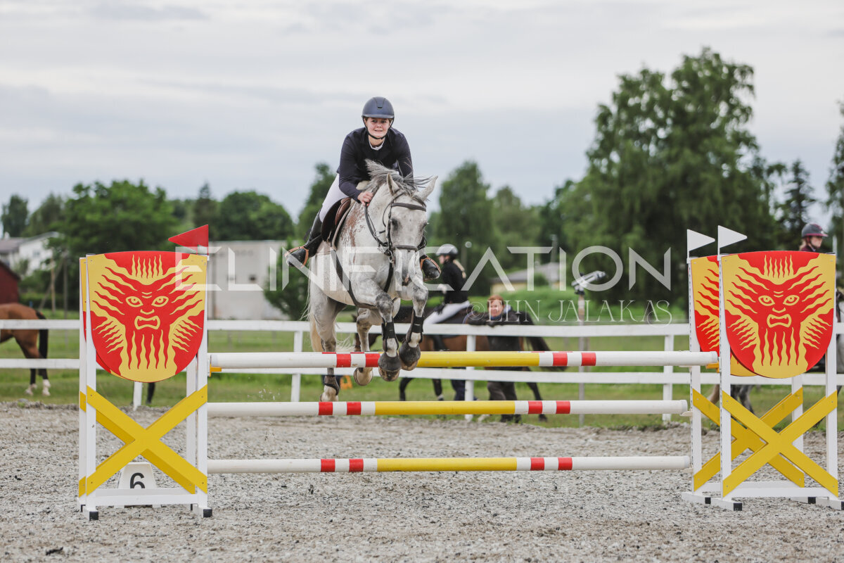 Tori_Karikas_2026_hc110-120_124