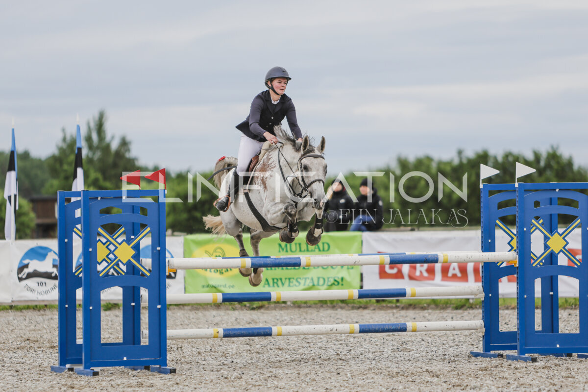 Tori_Karikas_2026_hc110-120_127