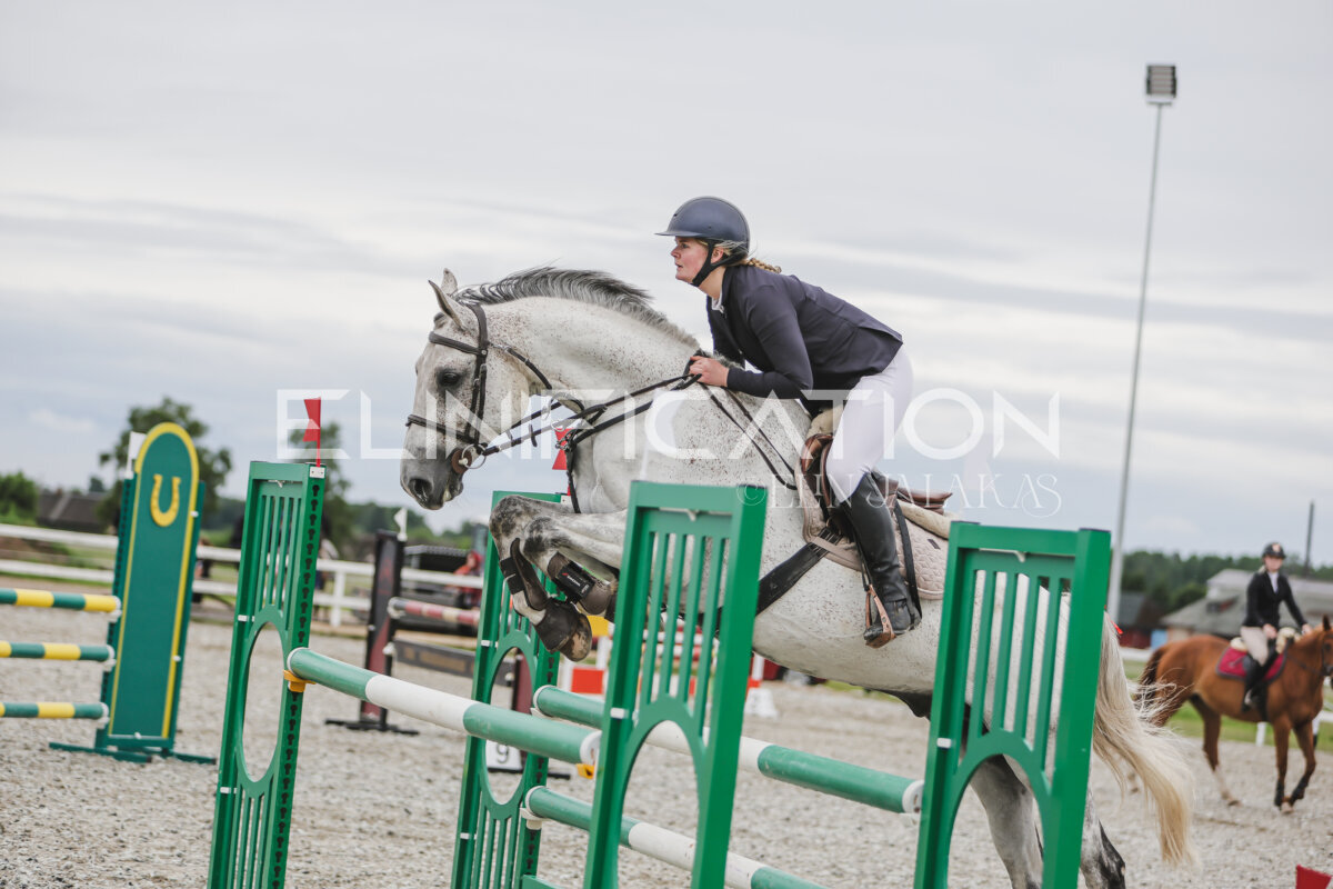 Tori_Karikas_2026_hc110-120_128