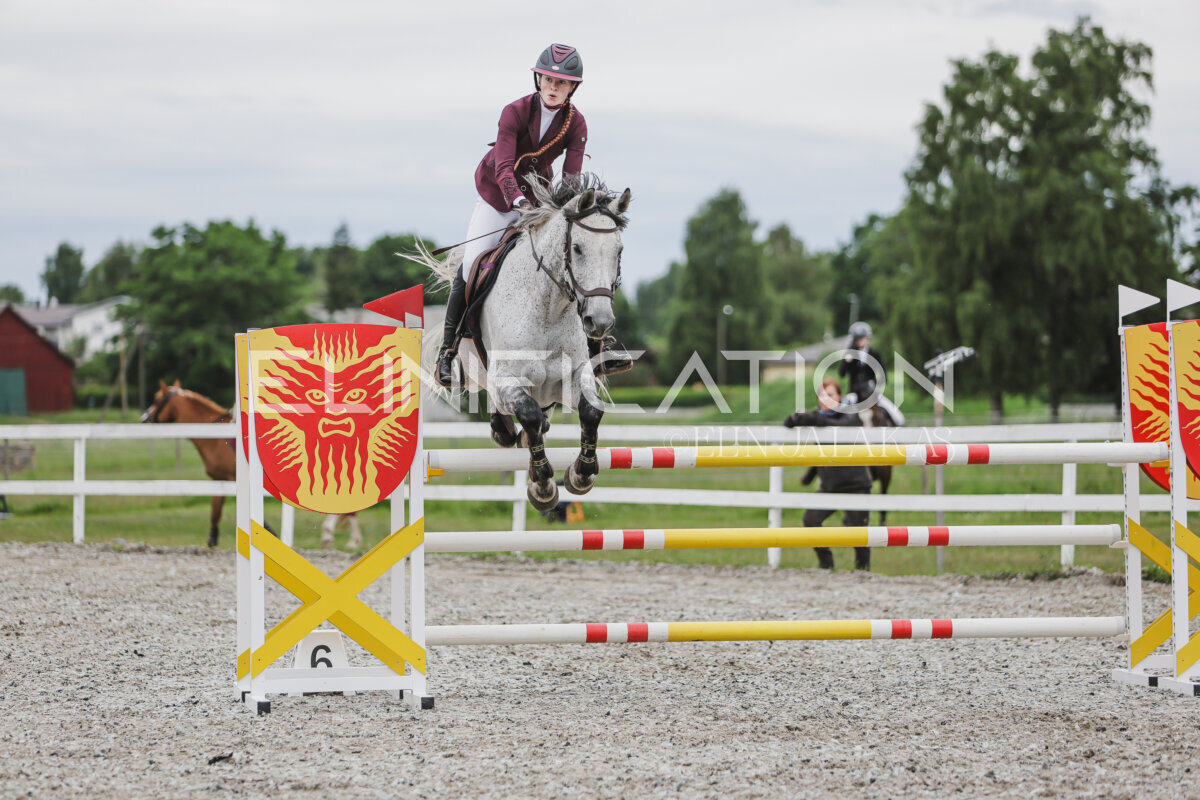 Tori_Karikas_2026_hc110-120_162