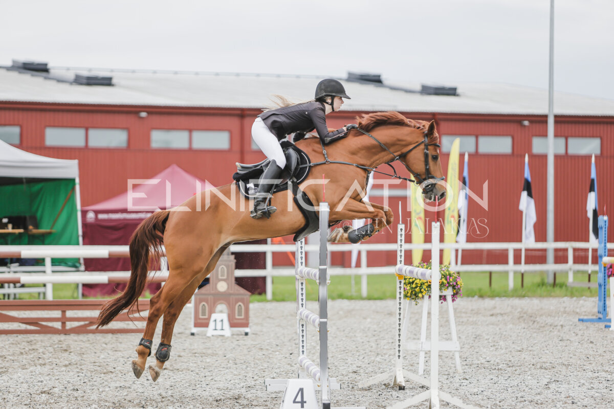 Tori_Karikas_2026_hc110-120_170