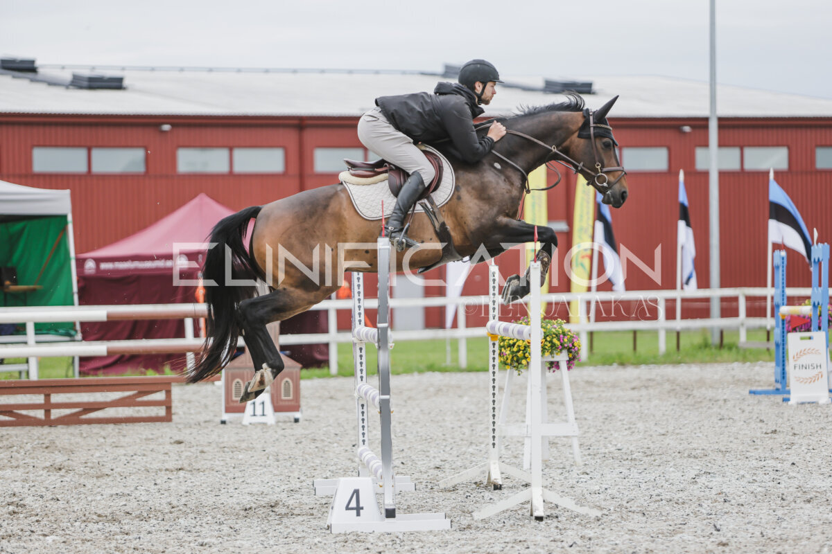 Tori_Karikas_2026_hc110-120_204