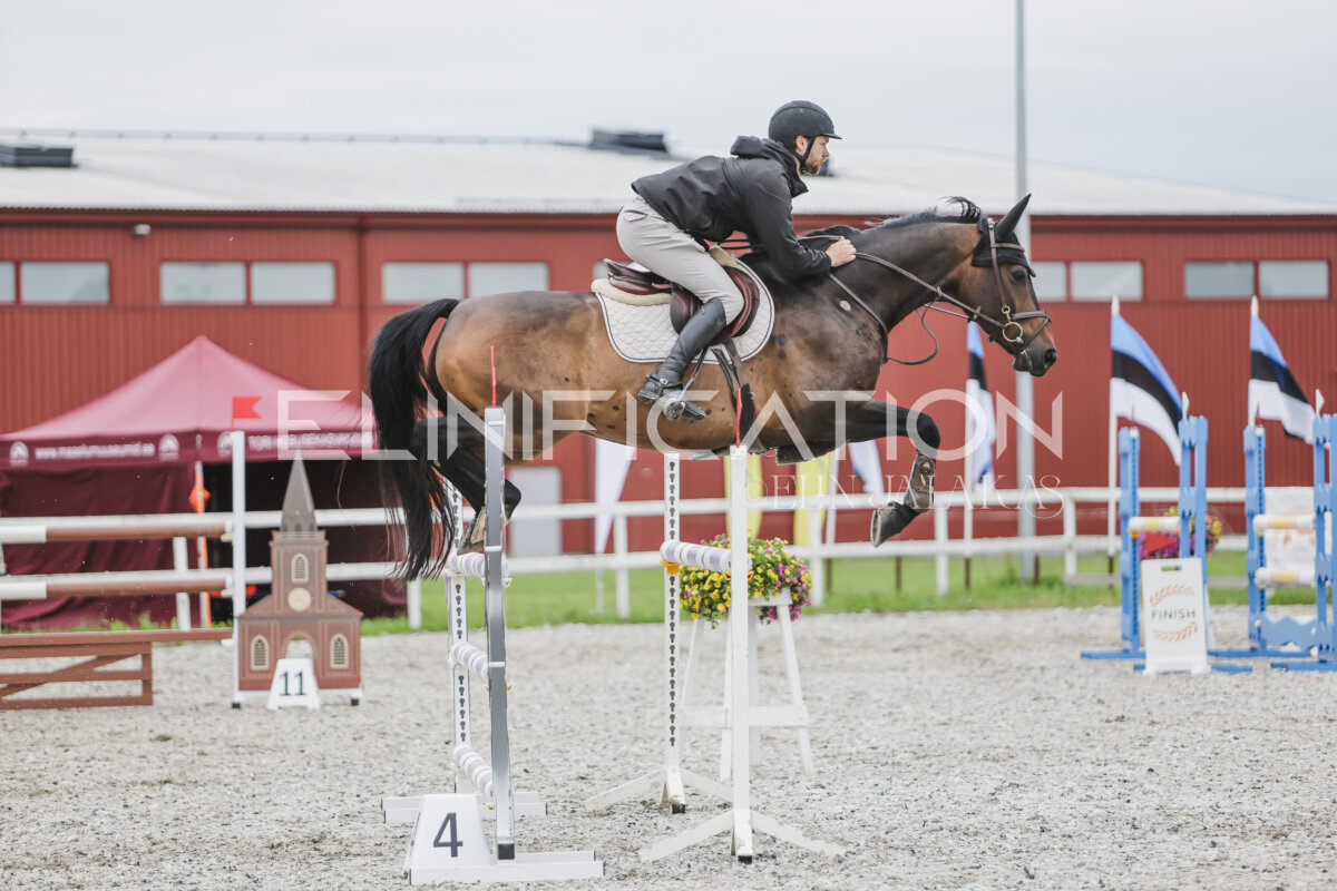 Tori_Karikas_2026_hc110-120_206