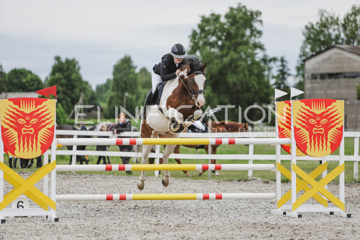 Tori_Karikas_2026_hc110-120_236