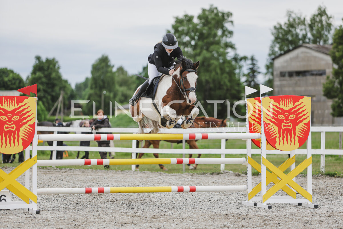 Tori_Karikas_2026_hc110-120_239