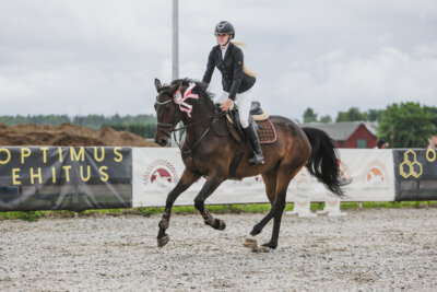 Tori_Karikas_2026_1_AT70cm_22