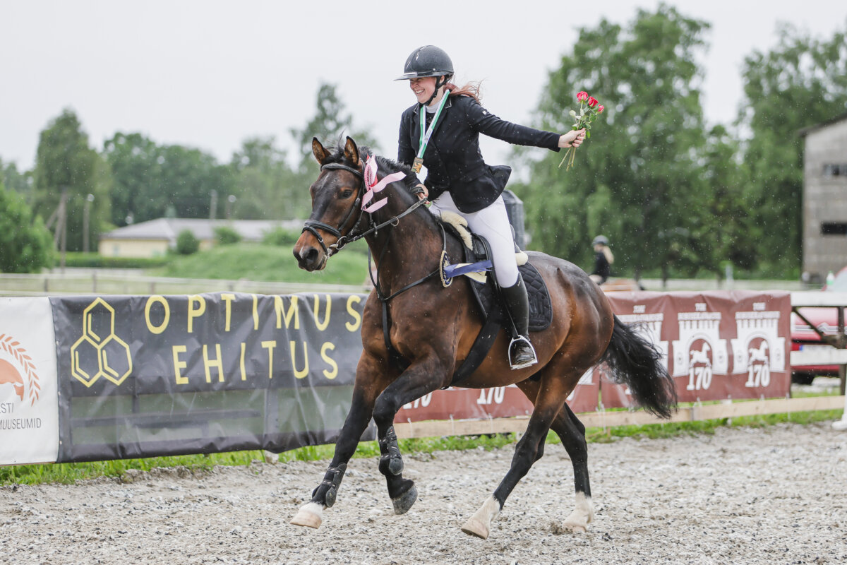 Tori_Karikas_2026_4_AT100cm_37