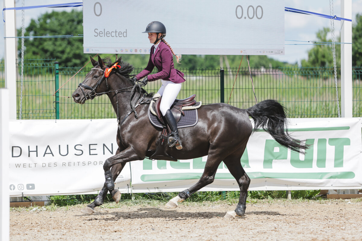 Gramina_Jaanipaev_2026_2_AT100cm_13