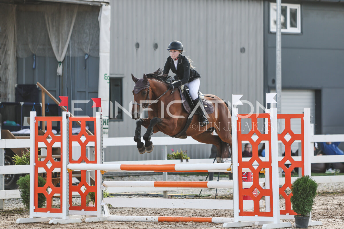 Sawerna_Trophy_2026_100_350