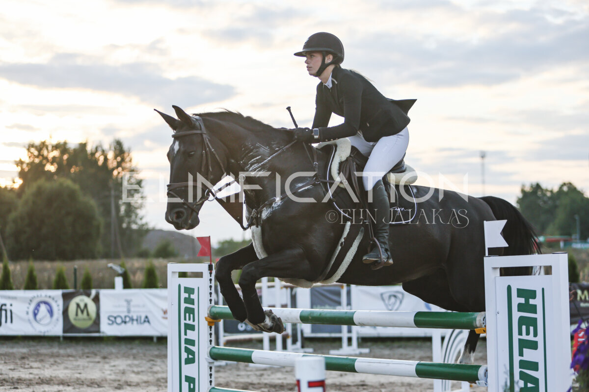 Sawerna_Trophy_2026_hc130-135_64