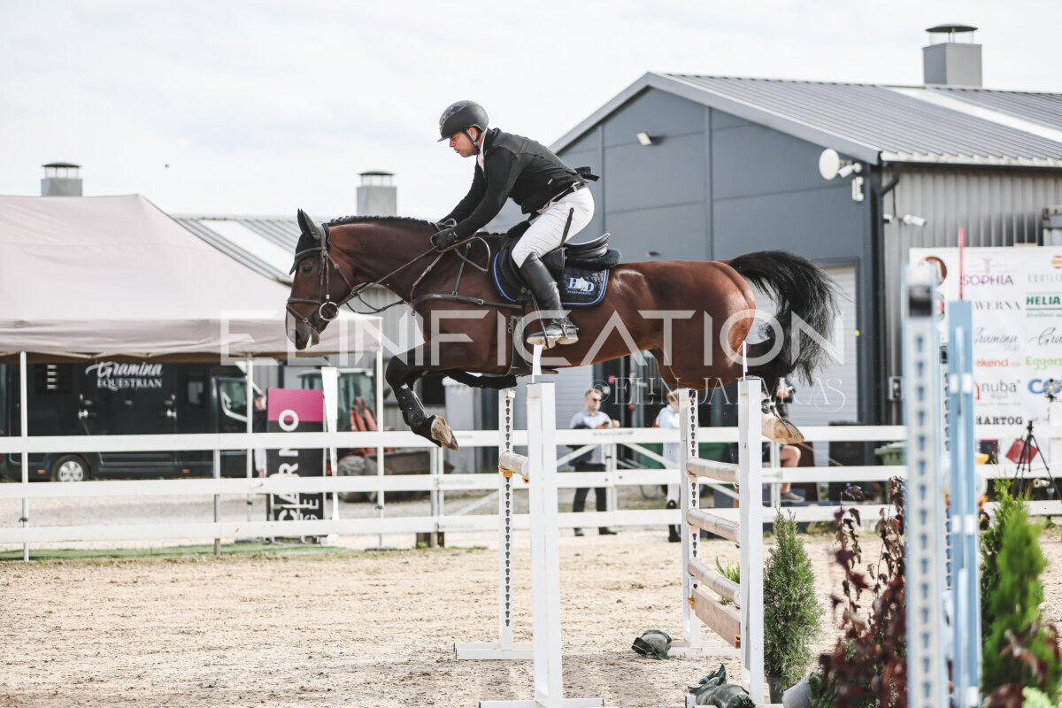 NHTS_2026_7_hc130-135cm_025