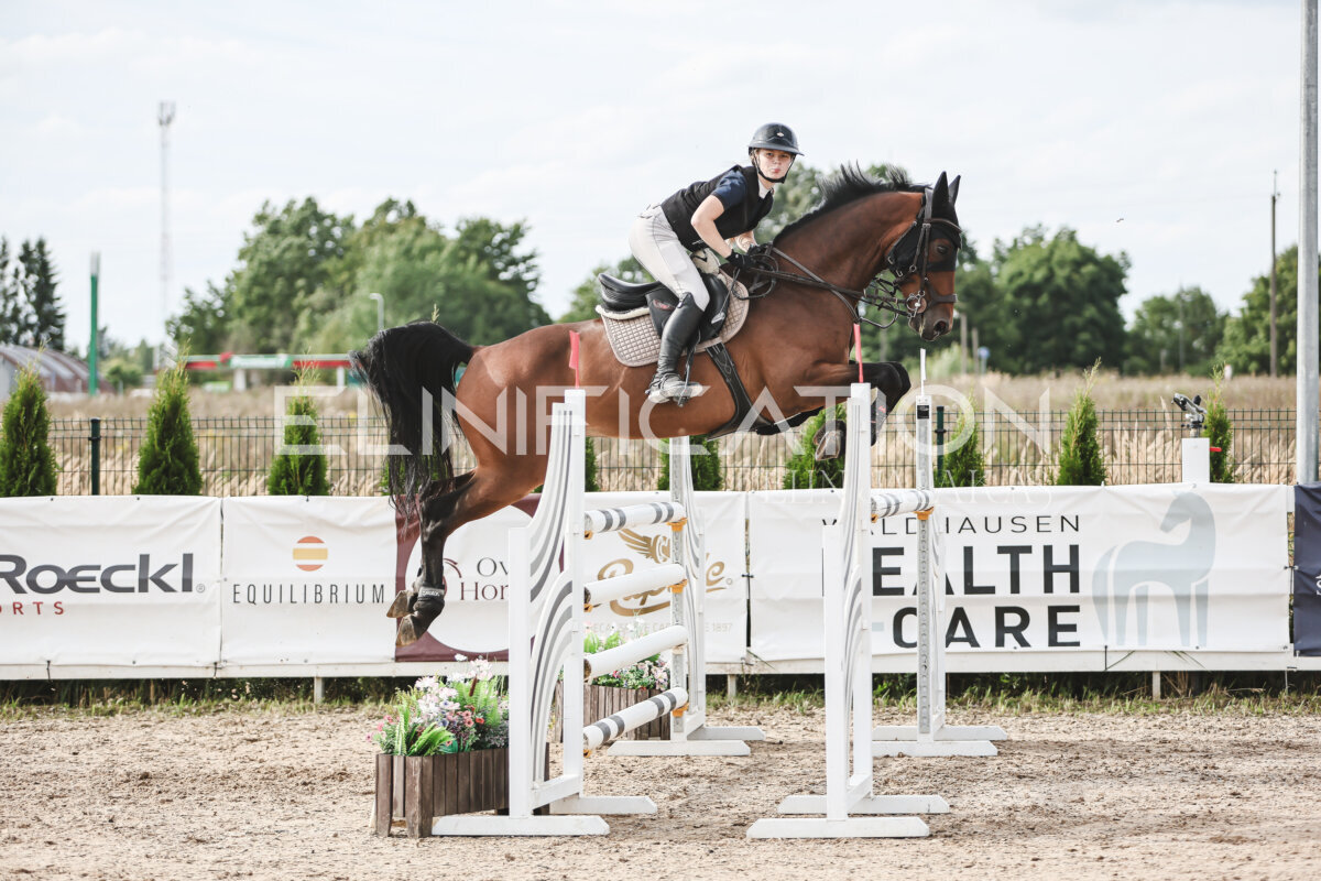 NHTS_2026_7_hc130-135cm_068