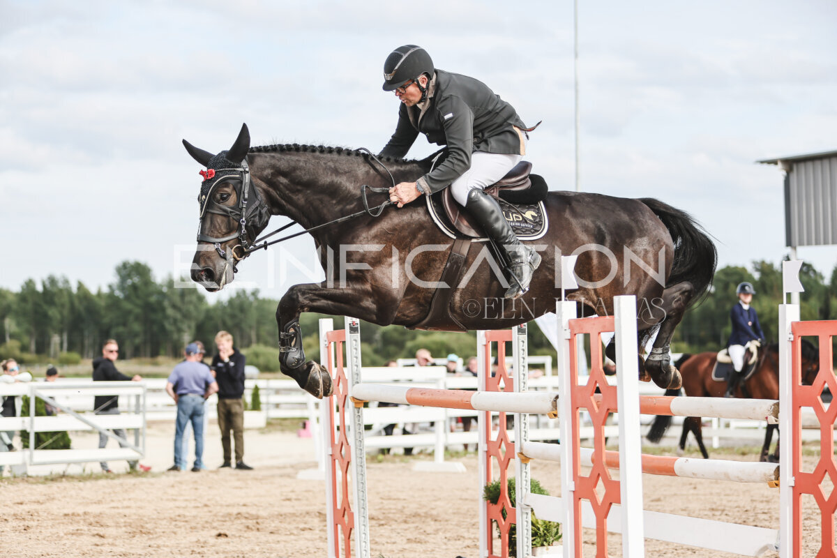 NHTS_2026_7_hc130-135cm_188