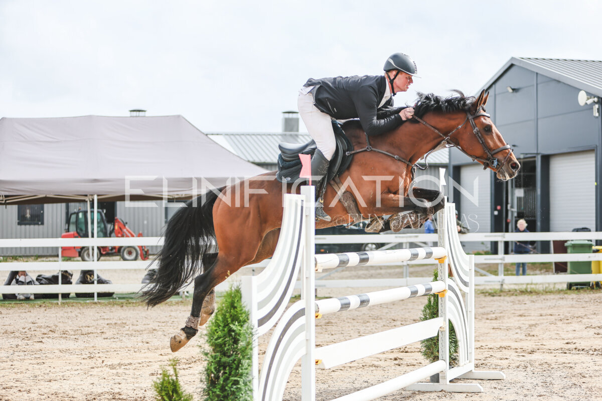 NHTS_2026_14_hc130-135cm_034