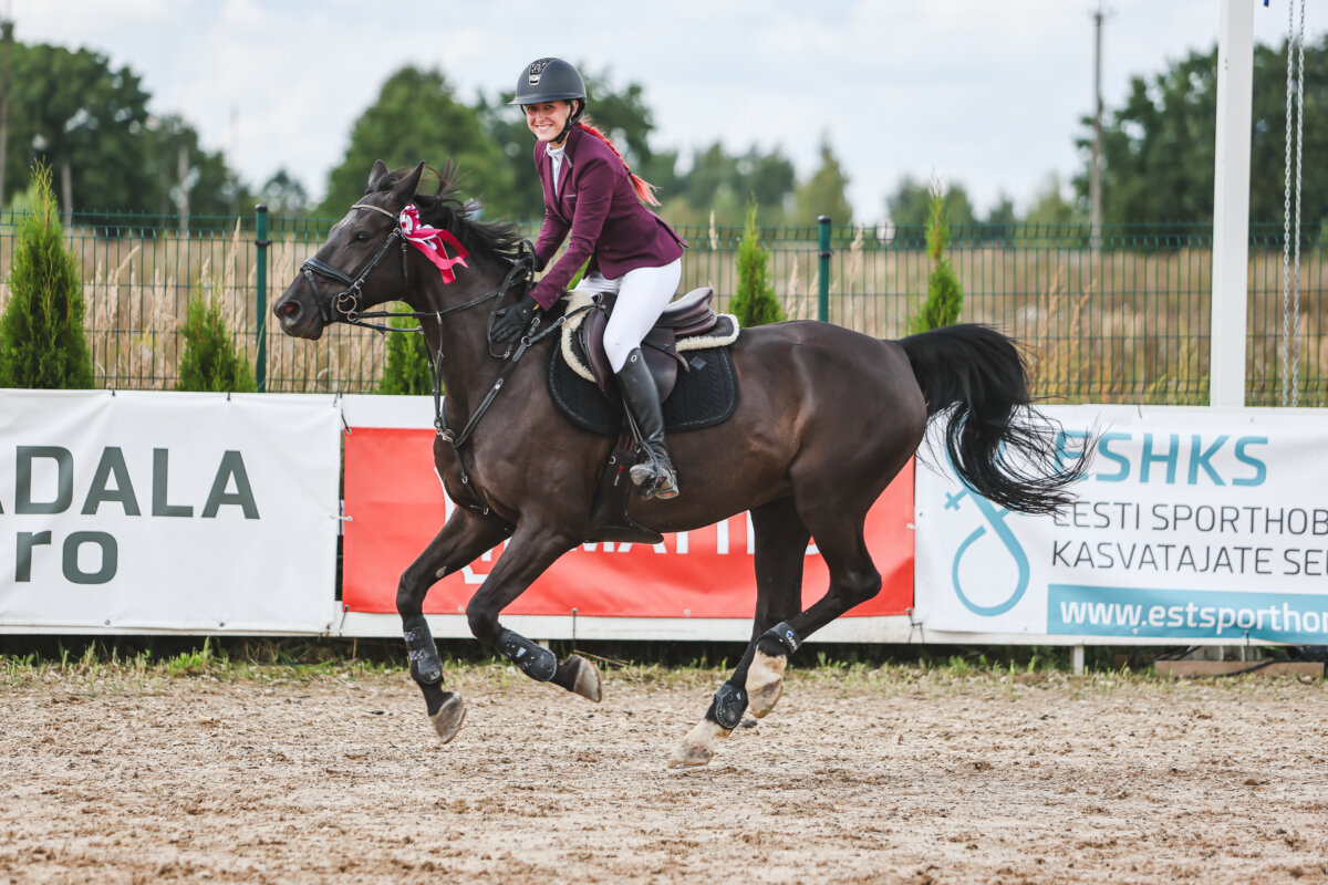 Sawerna_Trophy_2026_4_AT100cm_07